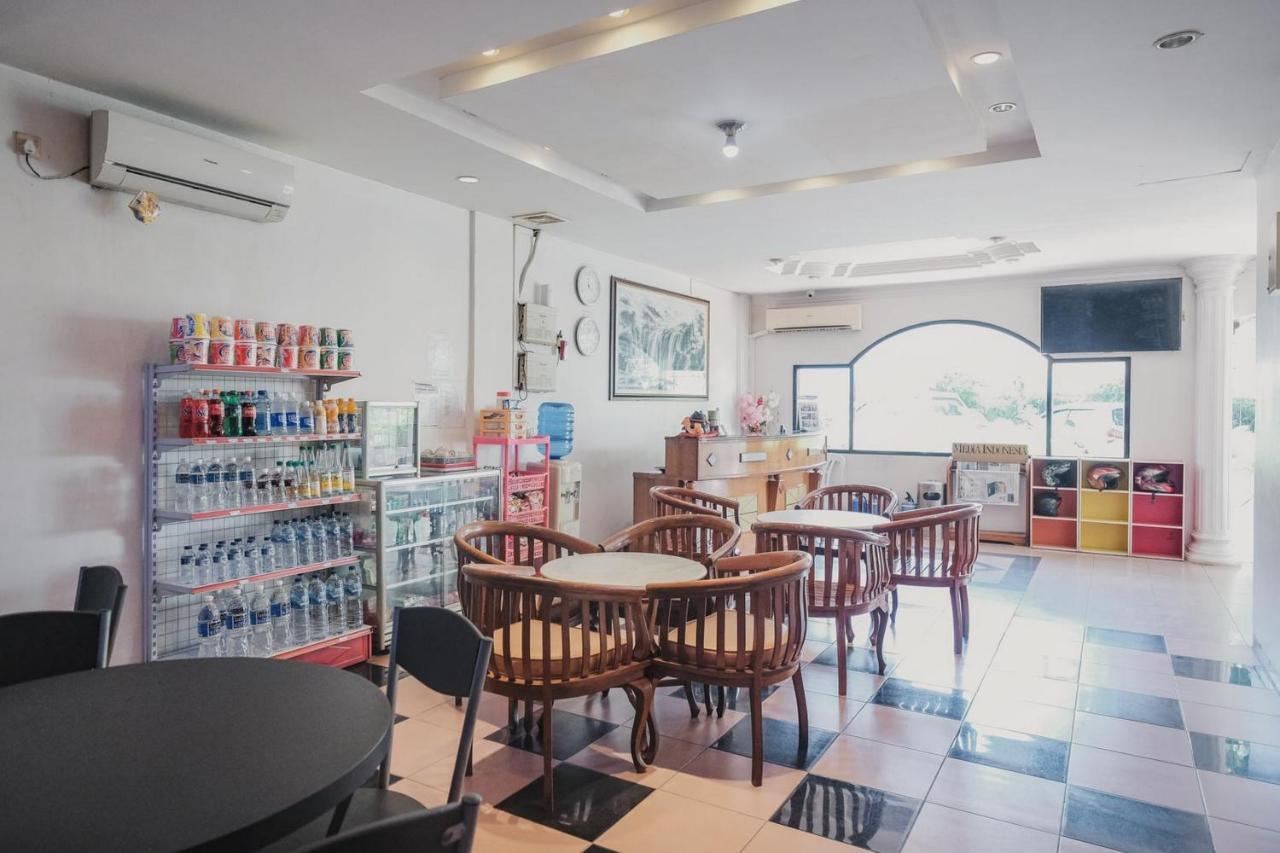 Reddoorz Near Nagoya Hill Mall Batam 5 Ngoại thất bức ảnh