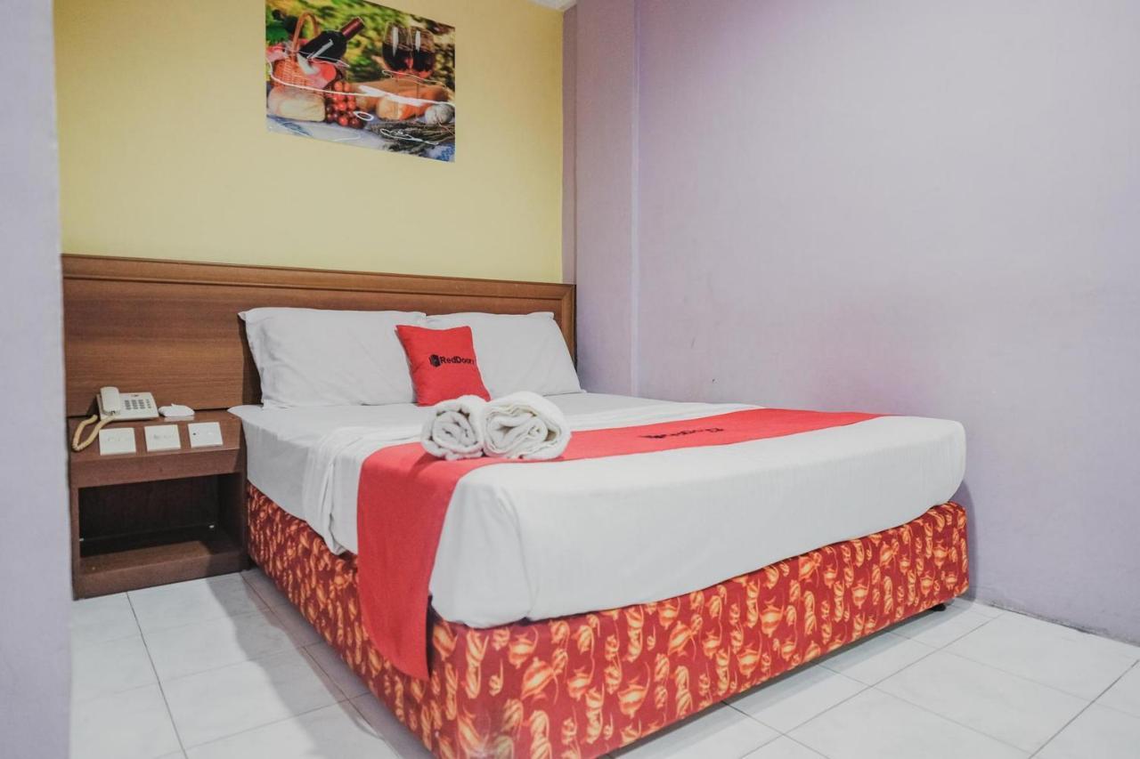 Reddoorz Near Nagoya Hill Mall Batam 5 Ngoại thất bức ảnh